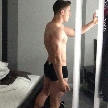 Benader Stephanv gratis in de gaychat en maak contact met deze 29 jarige gay uit de buurt van Vaals