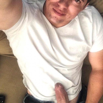 Benader marvinn gratis in de gaychat en maak contact met deze 35 jarige gay
