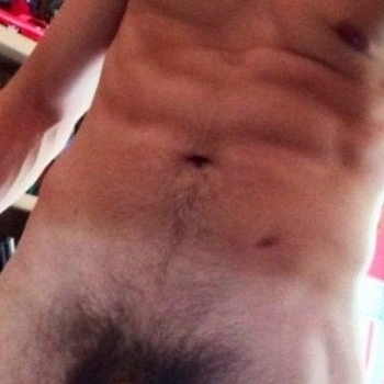 Benader sexyhottie gratis in de gaychat en maak contact met deze 31 jarige gay uit de buurt van Elsloo