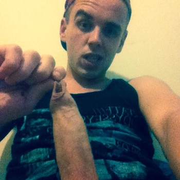Benader Raiff gratis in de gaychat en maak contact met deze 33 jarige gay uit de buurt van Midsland