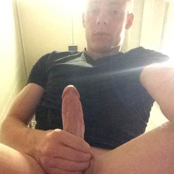 Benader Jasper92 gratis in de gaychat en maak contact met deze 30 jarige gay uit de buurt van Heerde