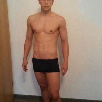 Benader hottiemost gratis in de gaychat en maak contact met deze 31 jarige gay uit de buurt van Creil