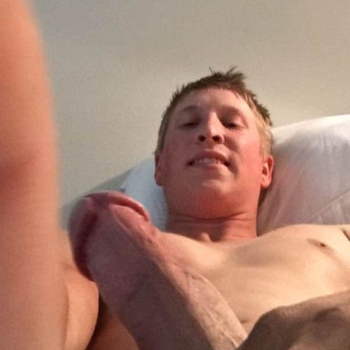 Benader Hjh gratis in de gaychat en maak contact met deze 28 jarige gay uit de buurt van Doornik