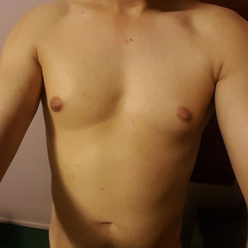 Benader Singleguy38 gratis in de gaychat en maak contact met deze 44 jarige gay uit de buurt van Sittard